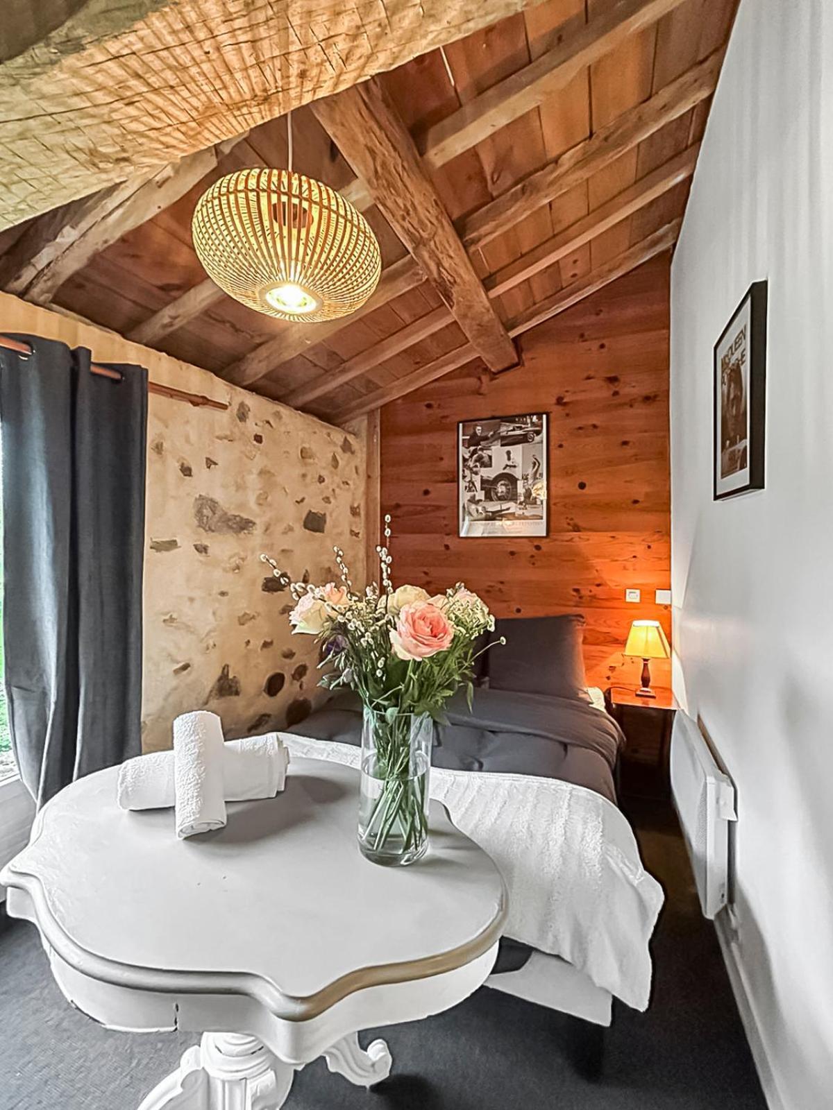 Le Clos Des Ecorcins - Terrasse - Parking Prive Saint-Amand-sur-Sevre Екстериор снимка